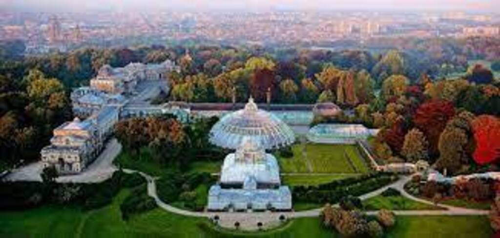 Parc de Laeken, 200 m from the house