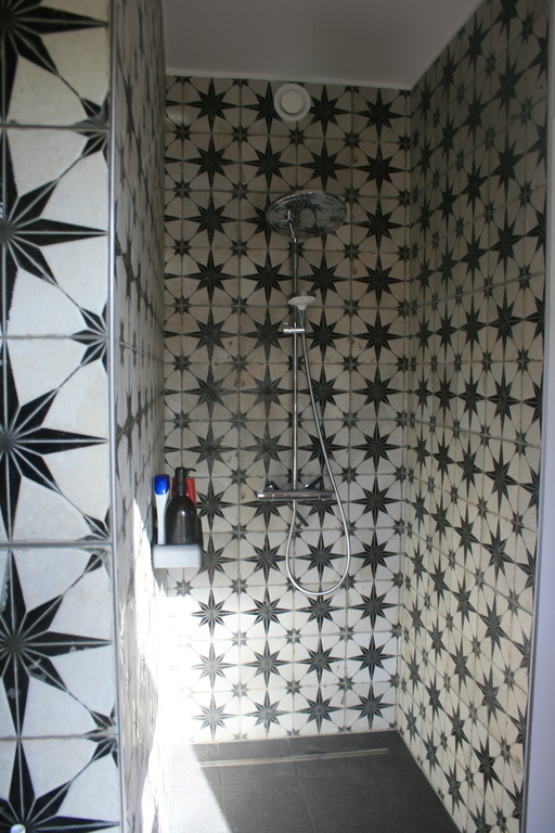 Master bed room shower