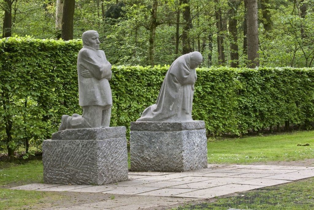 One of the military cimetaries in Flandres (Vladslo) with the famous statues by Kathe Kollwitz