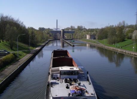 canal de ronquières-ideal for cycling