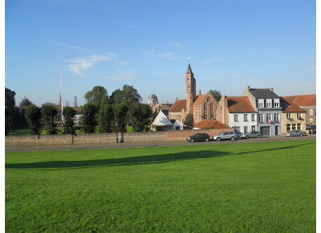 Our "bel-étage" house in the middle, yet in the city center but surrounded by green parks and trails