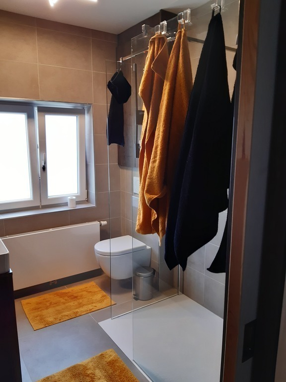 Bathroom/ Salle de bain