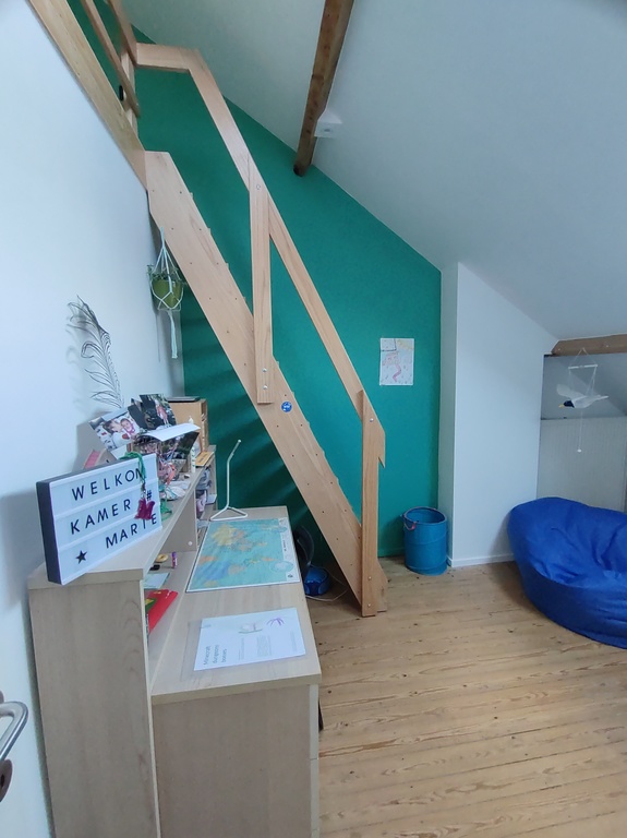 Bedroom of Marie, lower part