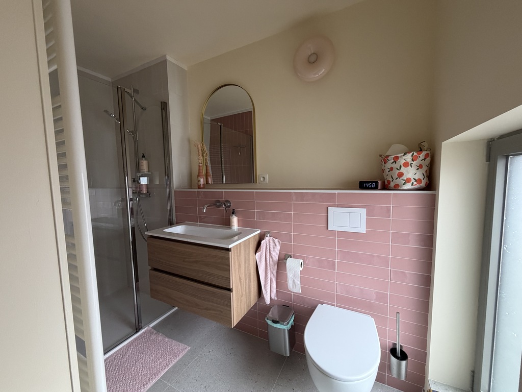 1st floor - small bathroom with shower