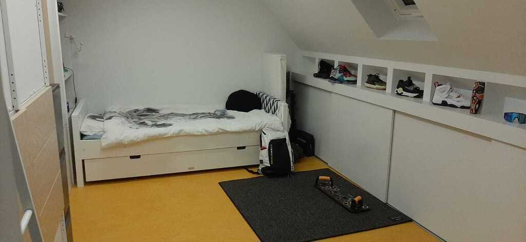 Bedroom 4 (single bed + put out bed)