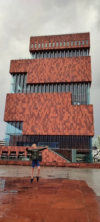 Antwerpen; Museum aan de stroom