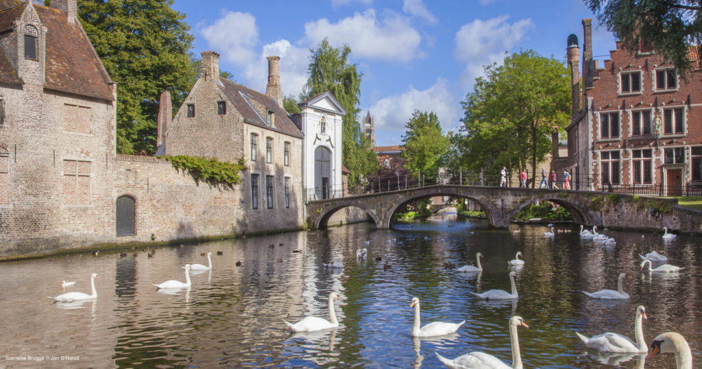 Brugge 95 min by car