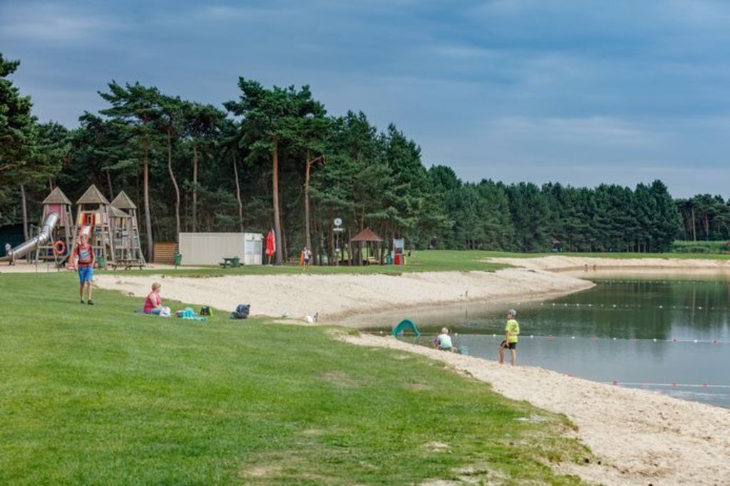 Recreatiedomein de Mosten, speeltuin en buitenzwemmen