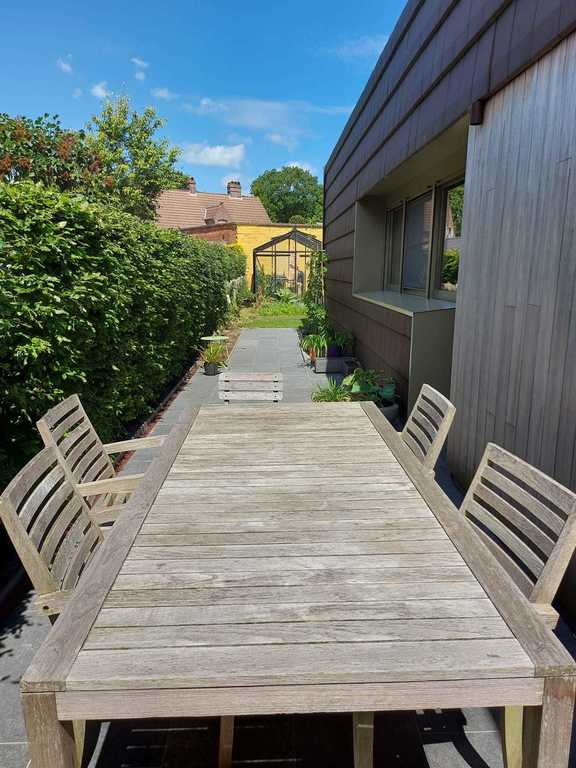 terrace (kitchen side)