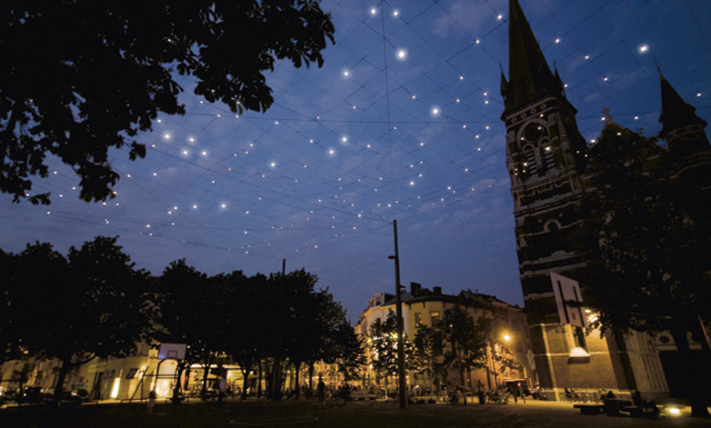 The Dageraadplaats is the cozy square in the center of the Zurenborg district with stately houses and bueatiful architecture.