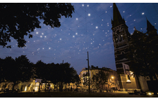 The Dageraadplaats is the cozy square in the center of the Zurenborg district with stately houses and bueatiful architecture.
