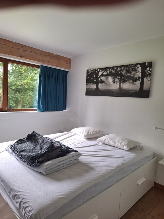 Room 3 with double bed