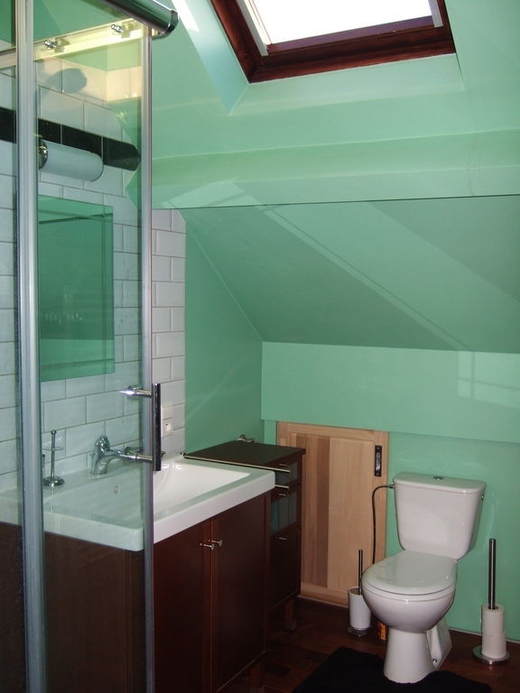 Bathroom on 2nd floor