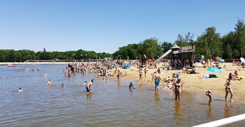 Hofstade: lake and playground (20 min.)