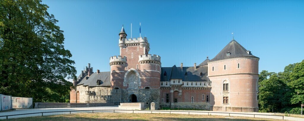 Castle of Gaasbeek (20 min.)