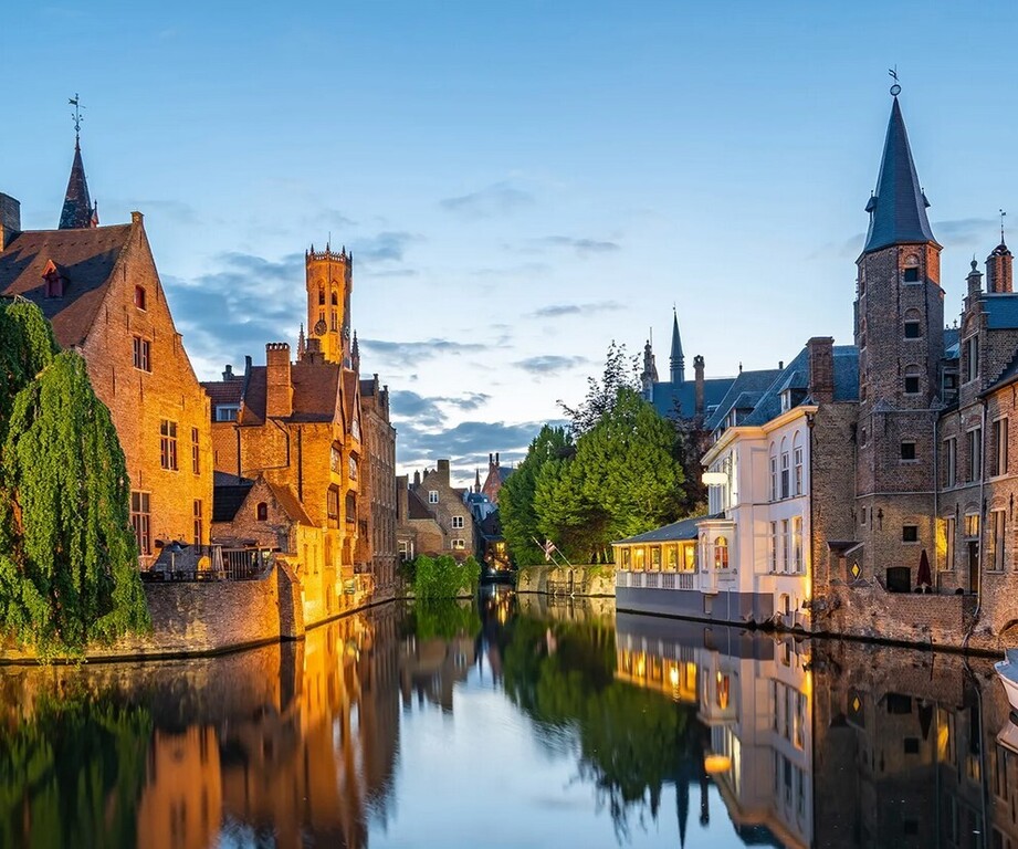 Bruges (1 h)