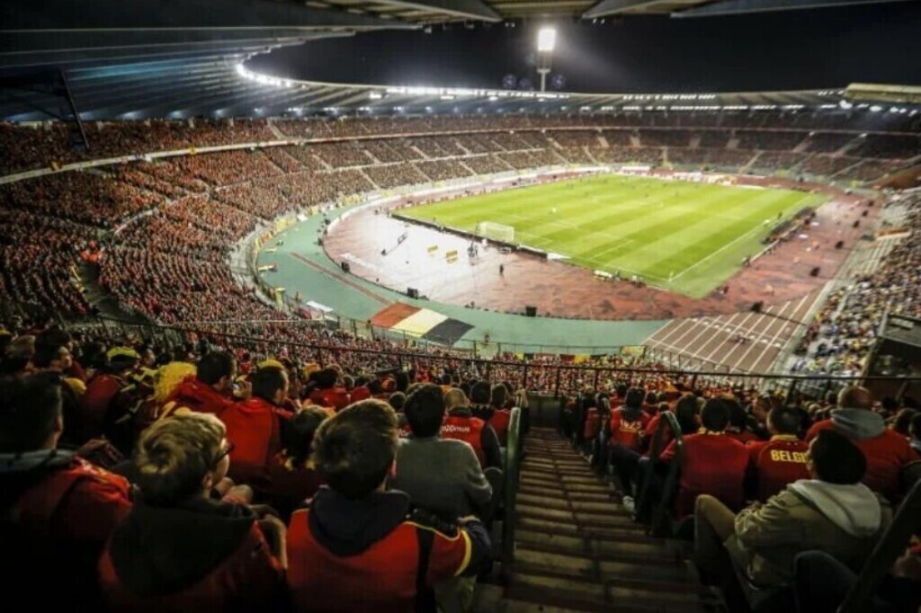 Football stadium (5 min.)