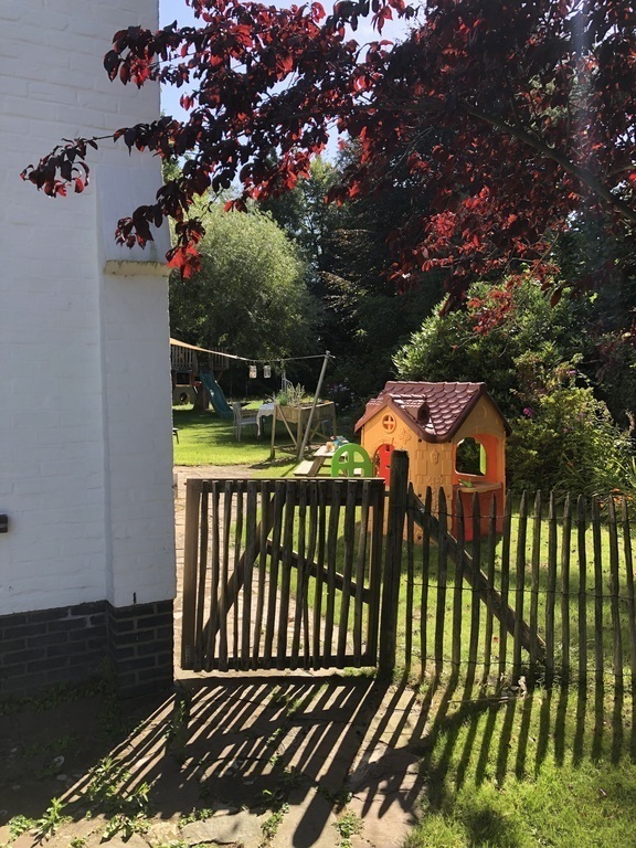 Spacious garden that can be safely closed