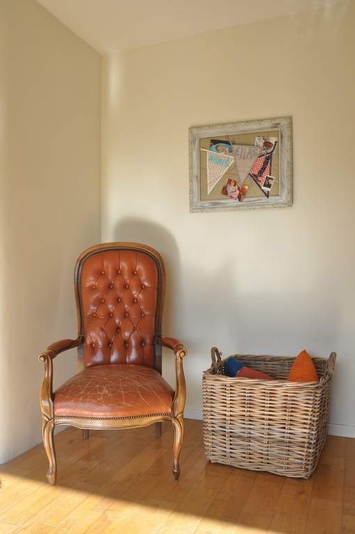 Sitting room with gas fireplace