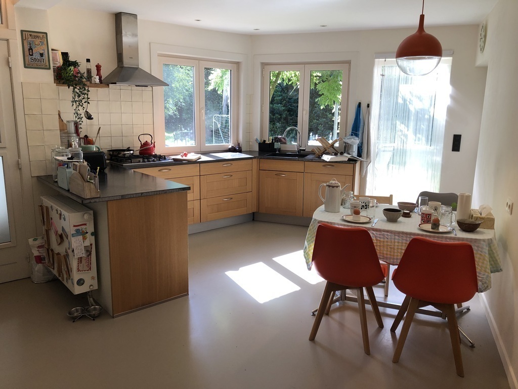 Kitchen with a view of the garden