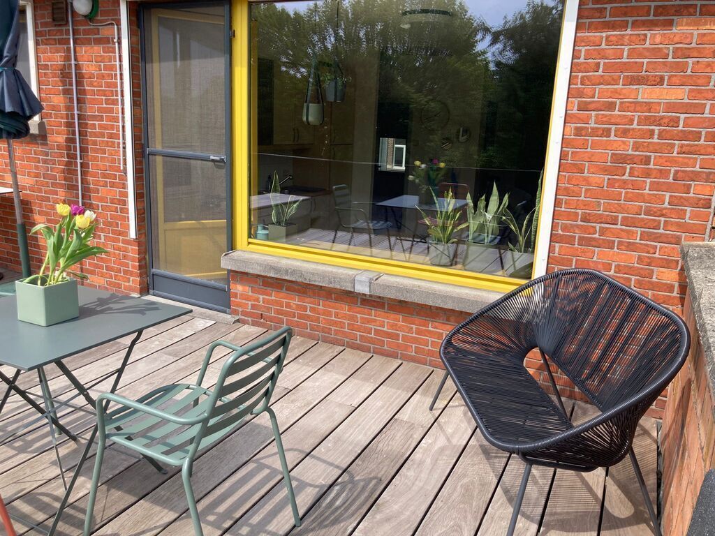 Entrance to the kitchen / living room / open space, seen from the terrace.