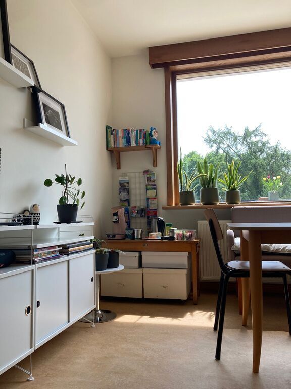 Coffee and tea available, along with some tourist info from our neighbourhood.