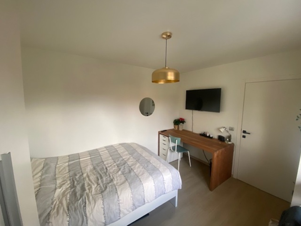 Room 4 for 1/2 persons + tv