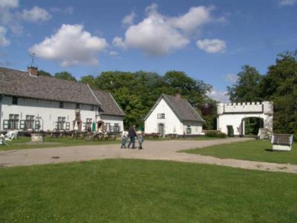 Drongengoed farm, provincial forest park