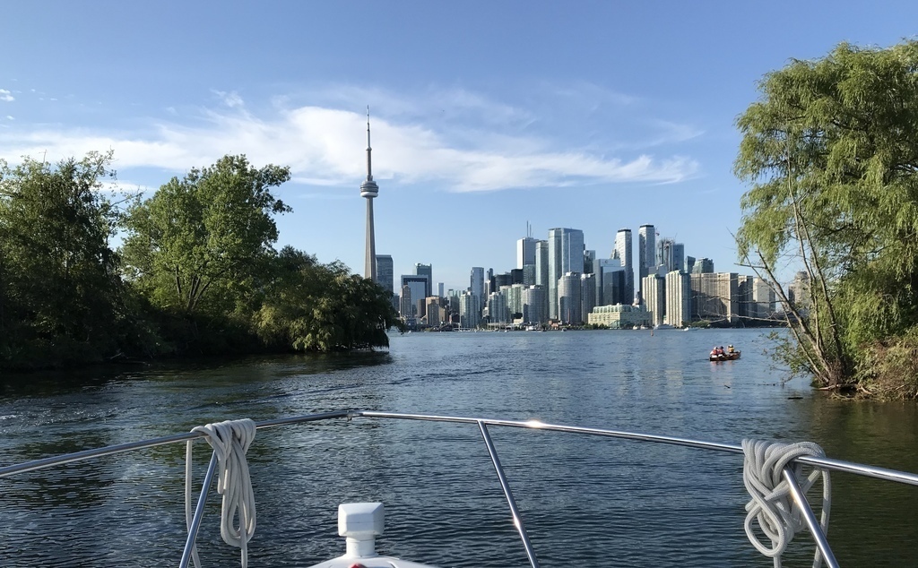 Toronto - view from the lake