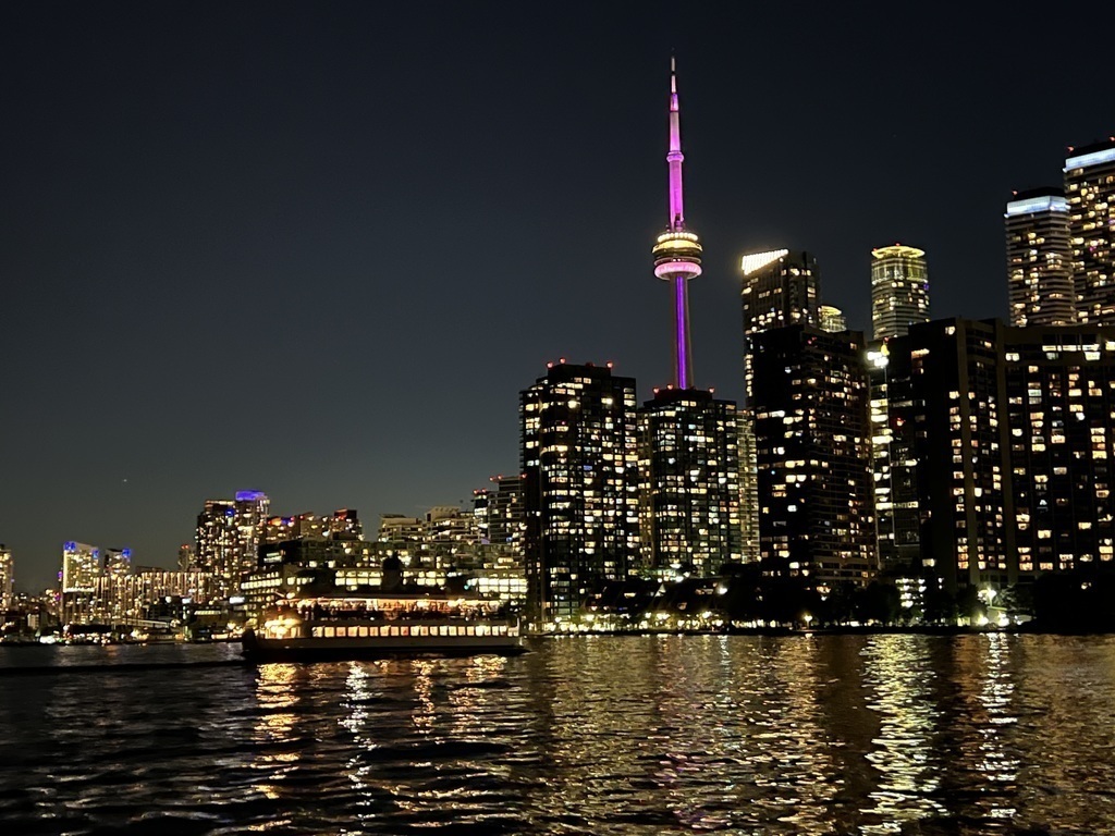 Toronto - view from the lake