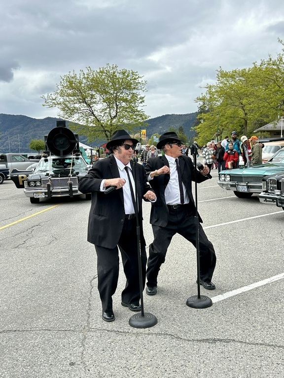 The Blues Brothers at the Peachland car show