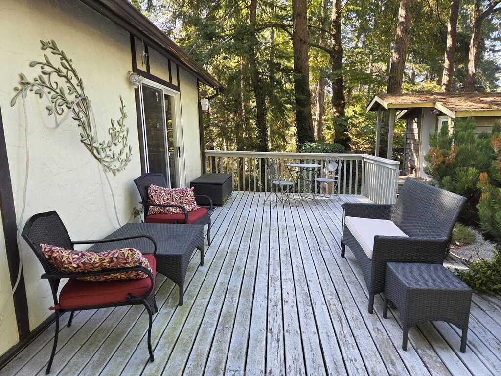 Seating off the sliding glass door. 