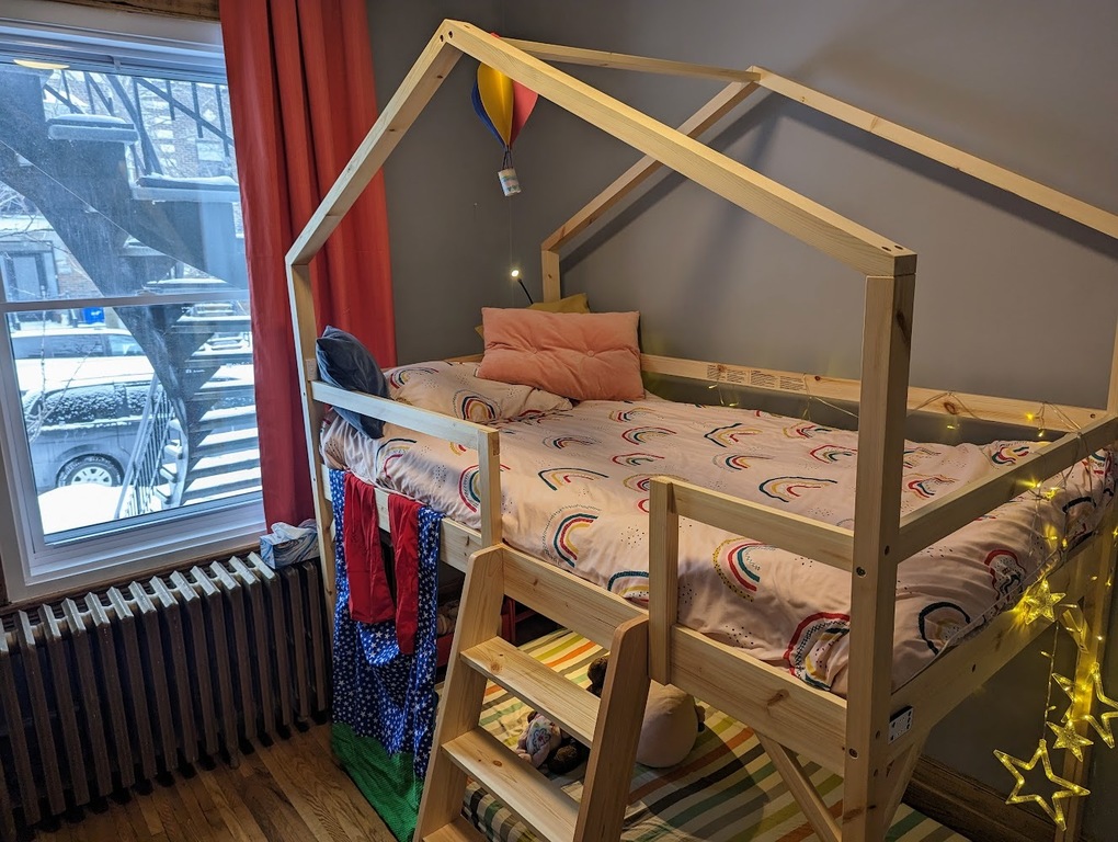 Bedroom 4: Loft bed
