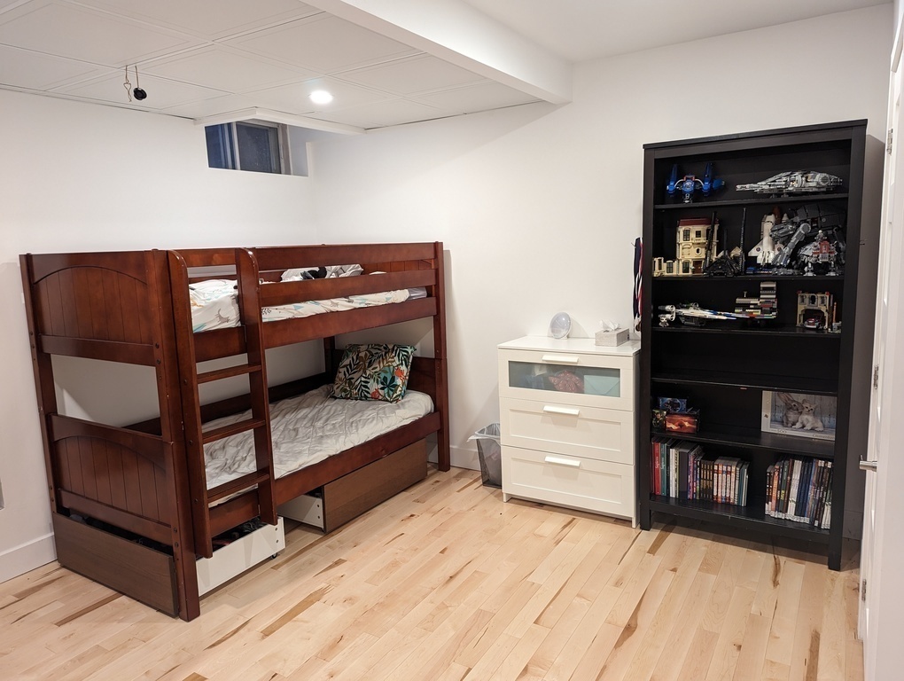 Bedroom 2: Kids bedroom with bunk bed.