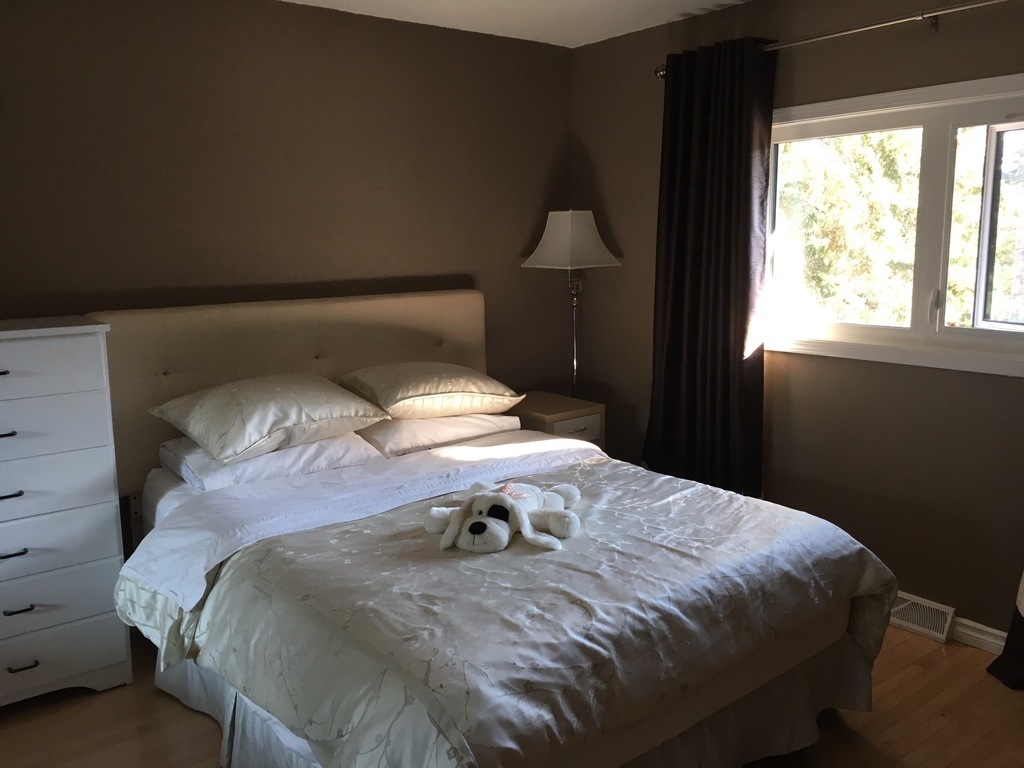 Bedroom #2, 11 sq meters, queen bed is 153cm X 203cm