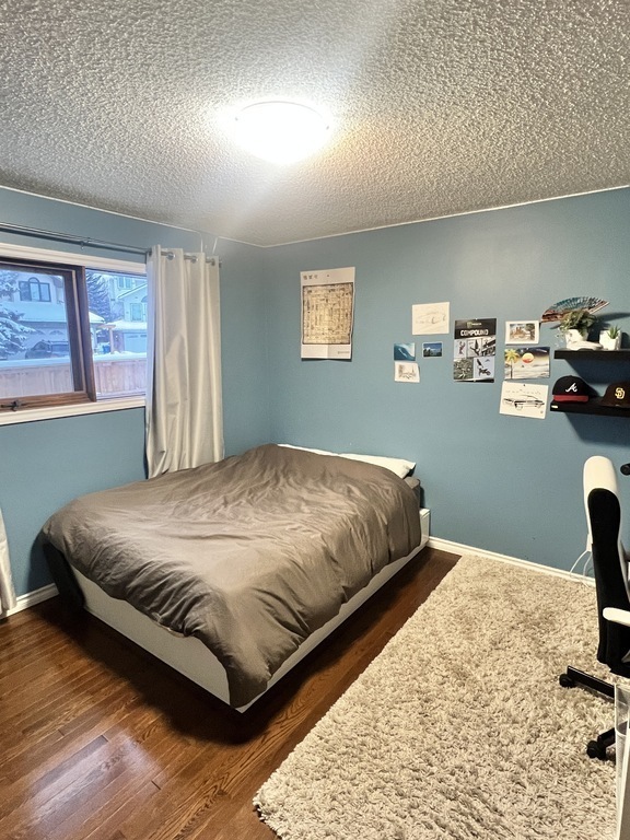 Bedroom #4 - Queen size bed