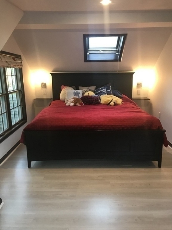 King size bed