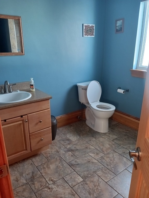 Main bathroom