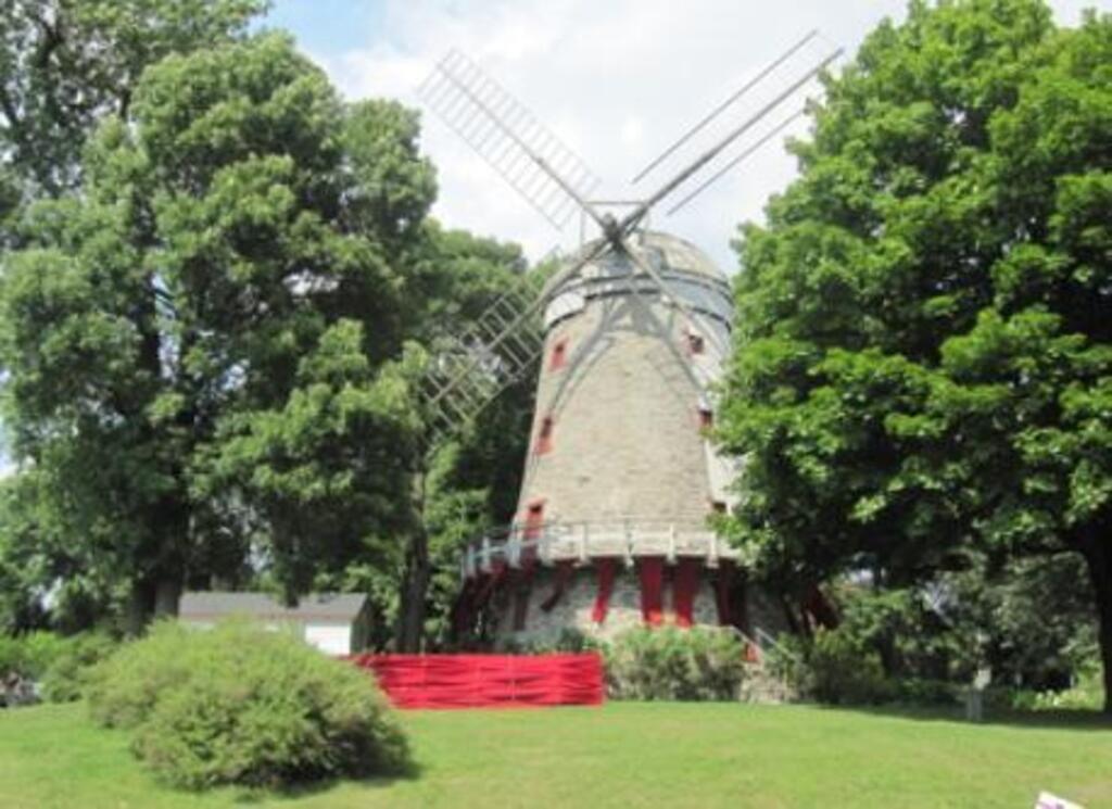 Moulin Fleming, près de la maison