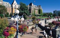 Downtown Victoria - 25 minutes by bus or car