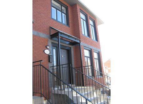 Belle et spacieuse maison de ville à Montréal