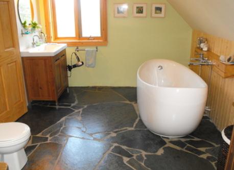 Salle de bain principale, à l'étage (photo 2)