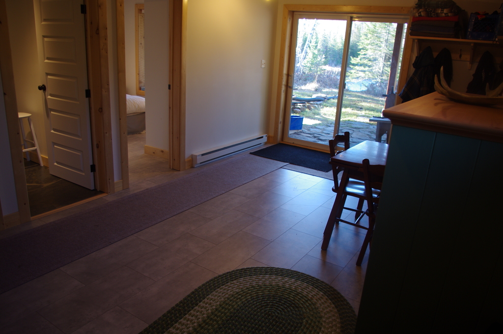 Sortie extérieure indépendante, accès au lac.