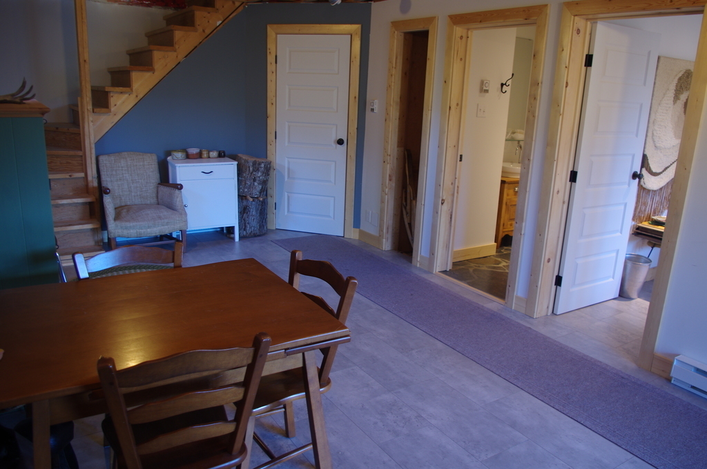 Sous-sol aménagé, où se trouve la deuxième chambre.