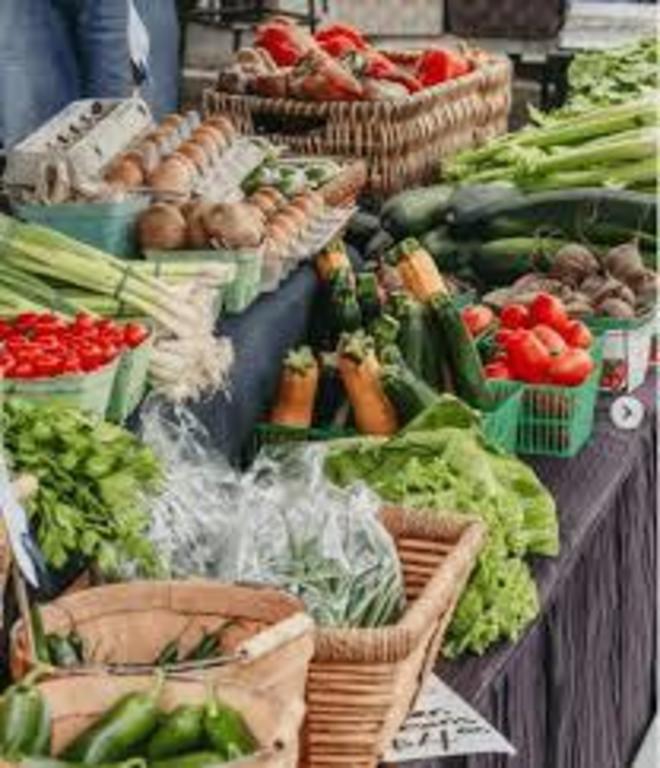 Year-round Farmer’s Market