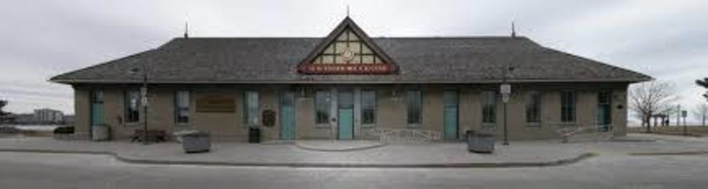 Allandale South Shore community centre, with a tourism office, is about 1 km away