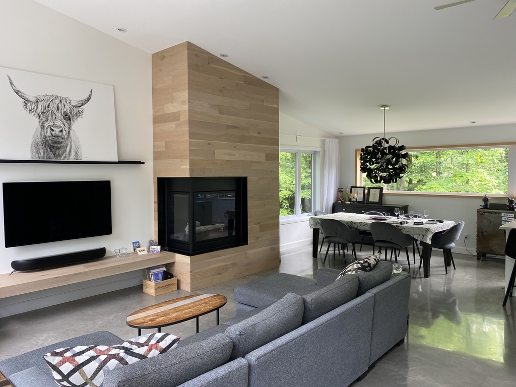 Living room / dining room