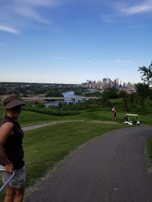 Shaganappi Golf Course - only 6 kms away