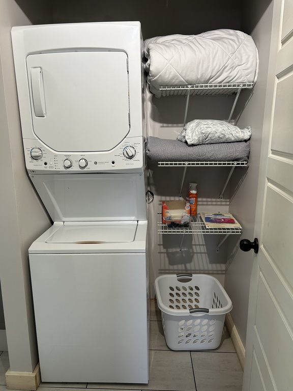 In unit washer and dryer.
