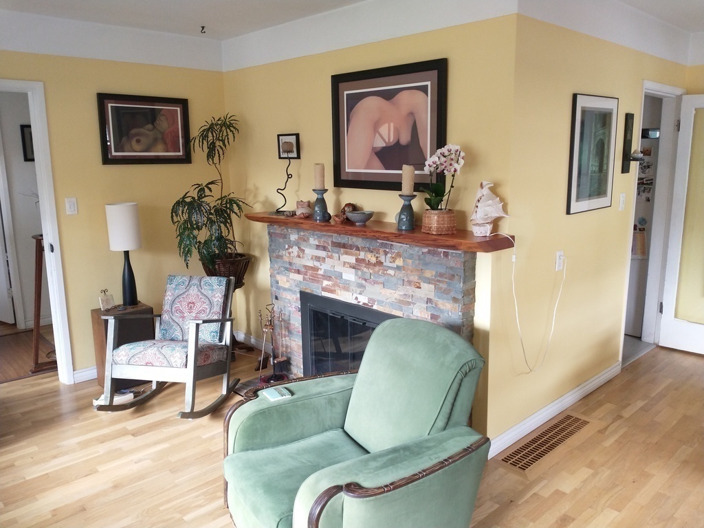 Living Room and Dining area in the morning.